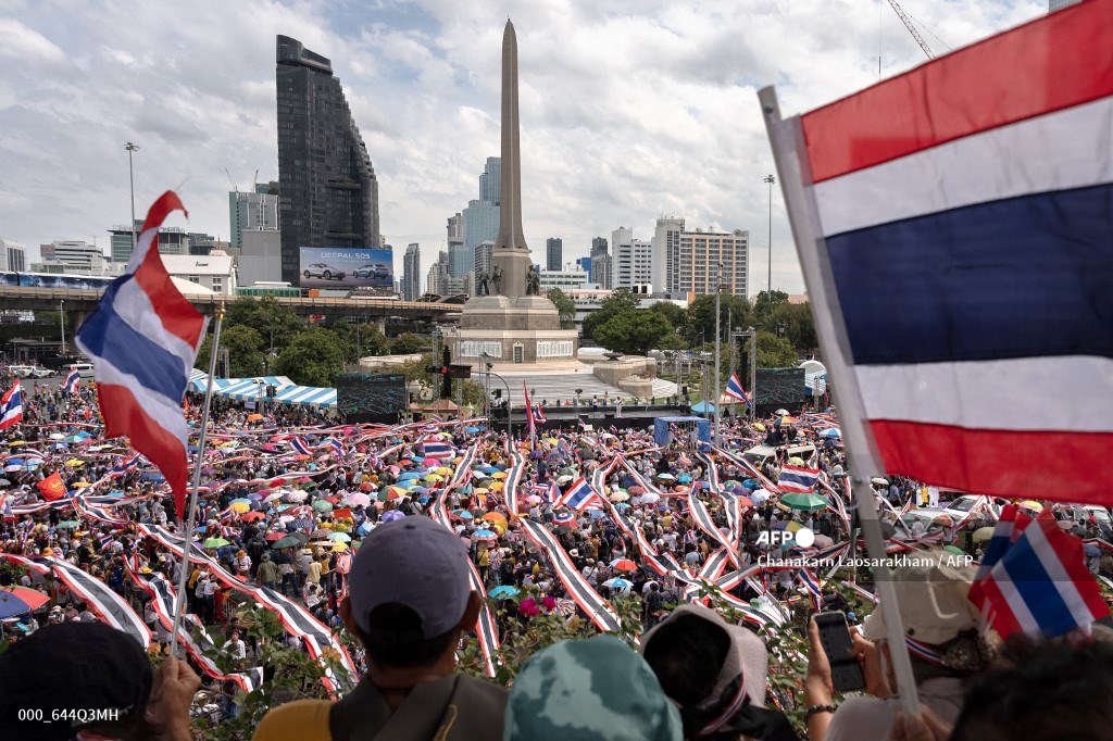 Thousands of anti-government protesters rallied in Bangkok on Saturday, demanding Prime Minister Paetongtarn Shinawatra resign after a leaked diplomatic phone call, meant to sooth a border spat with Cambodia, stirred public anger over her leadership