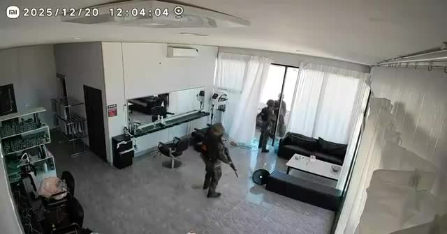 Security footage from Thmor Da showing RTMC marines investigating an abandoned hair salon / barbershop
